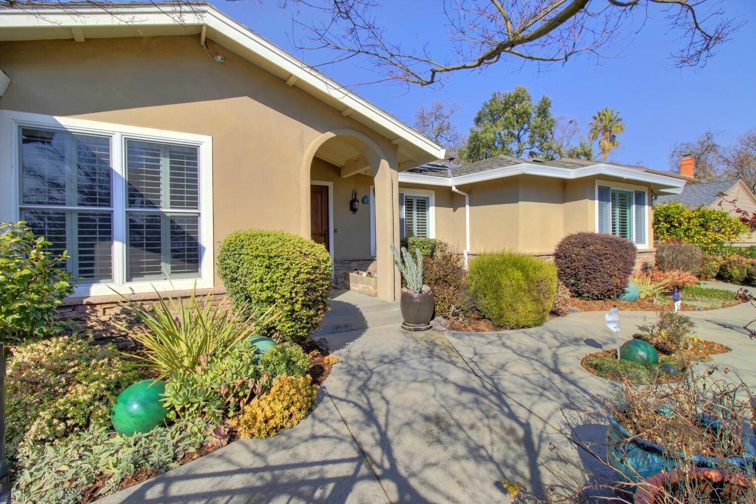 Carmichael, CA 95608,4901 Thor WAY