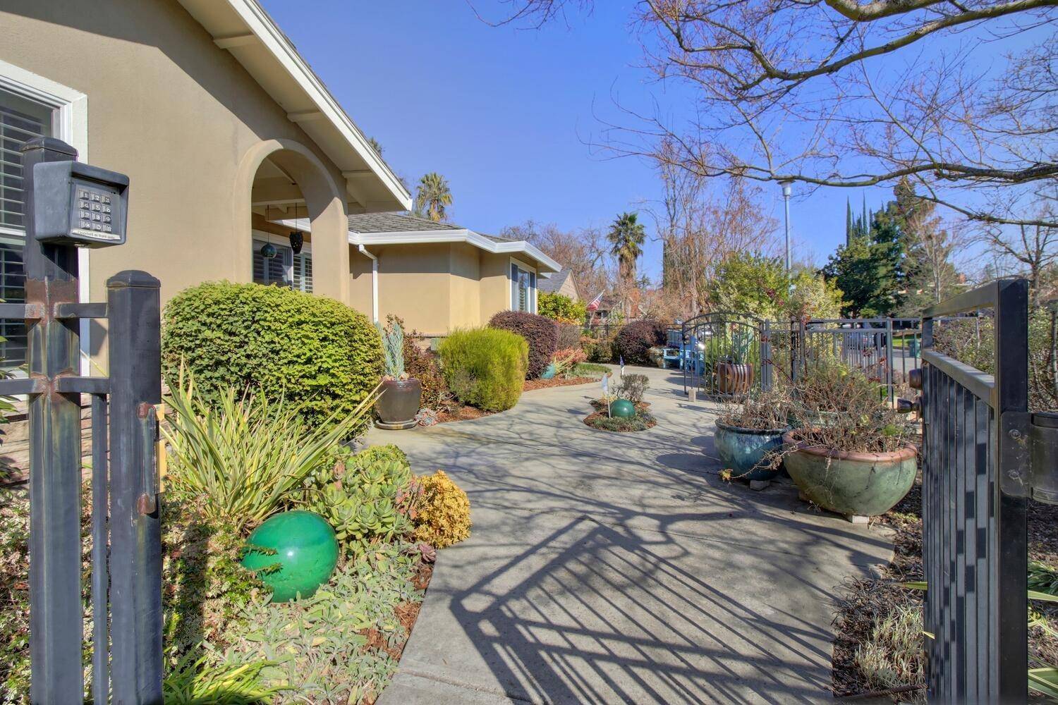 Carmichael, CA 95608,4901 Thor WAY