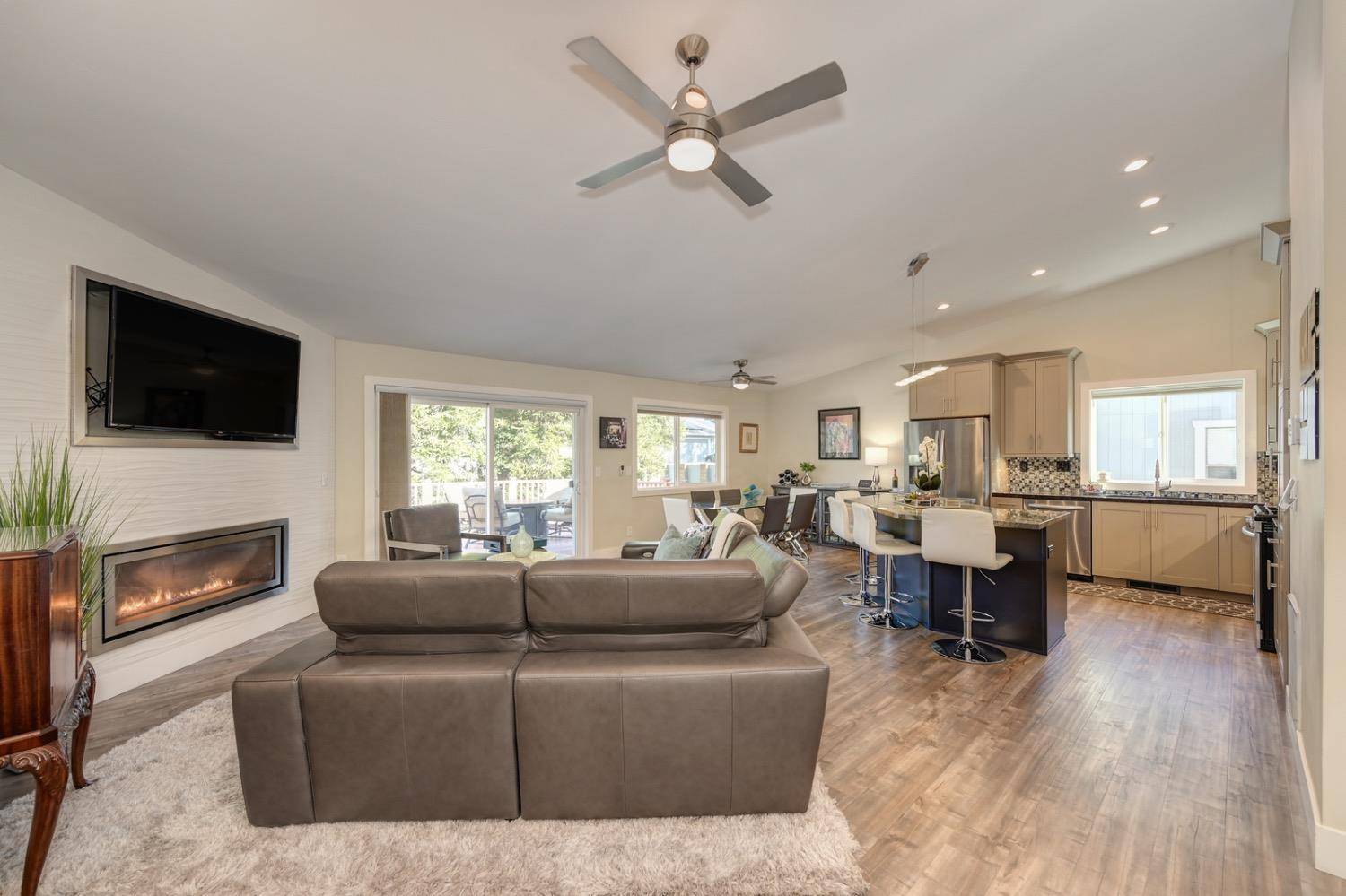 Cameron Park, CA 95682,3255 Topaz LN
