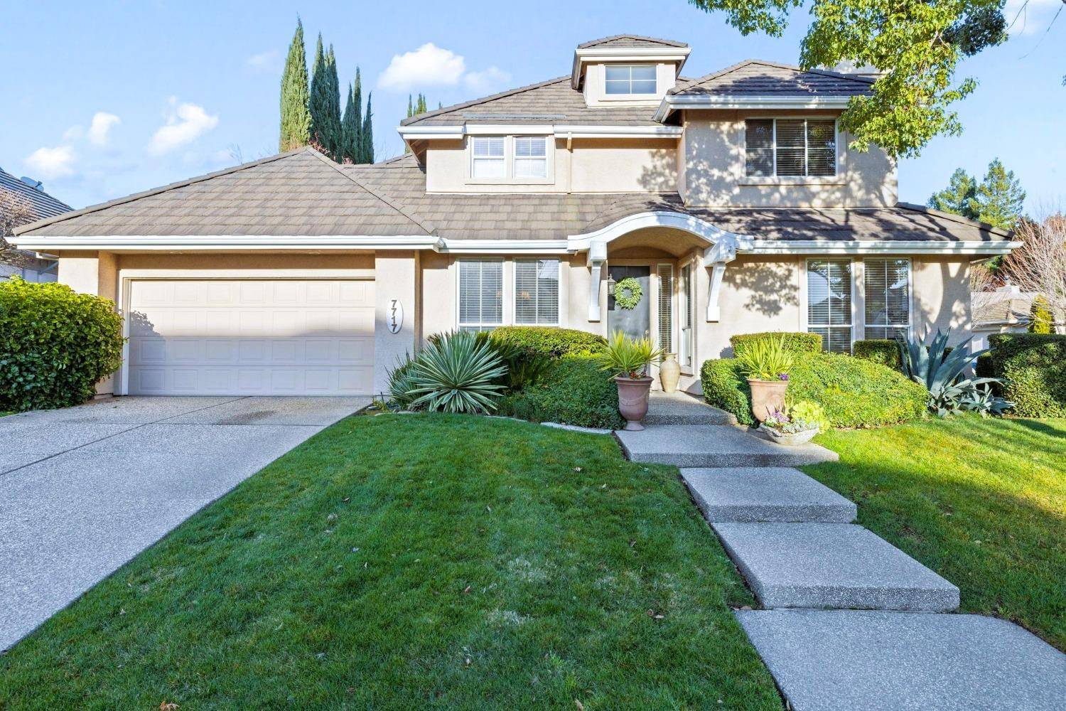 Sacramento, CA 95831,7717 E Port DR