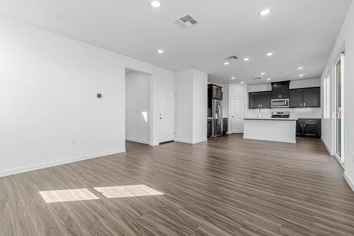 Lincoln, CA 95648,2092 Brown ST