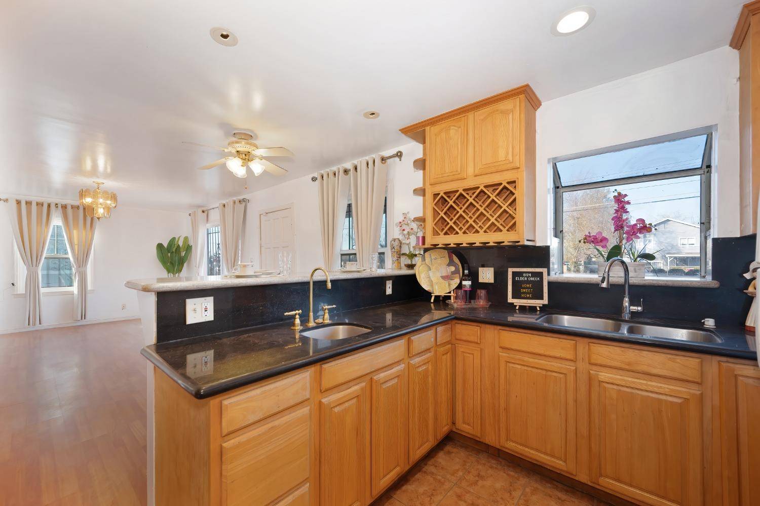 Sacramento, CA 95824,6124 Elder Creek RD