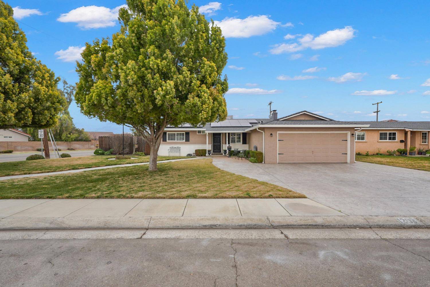 Newman, CA 95360,1202 Amy DR