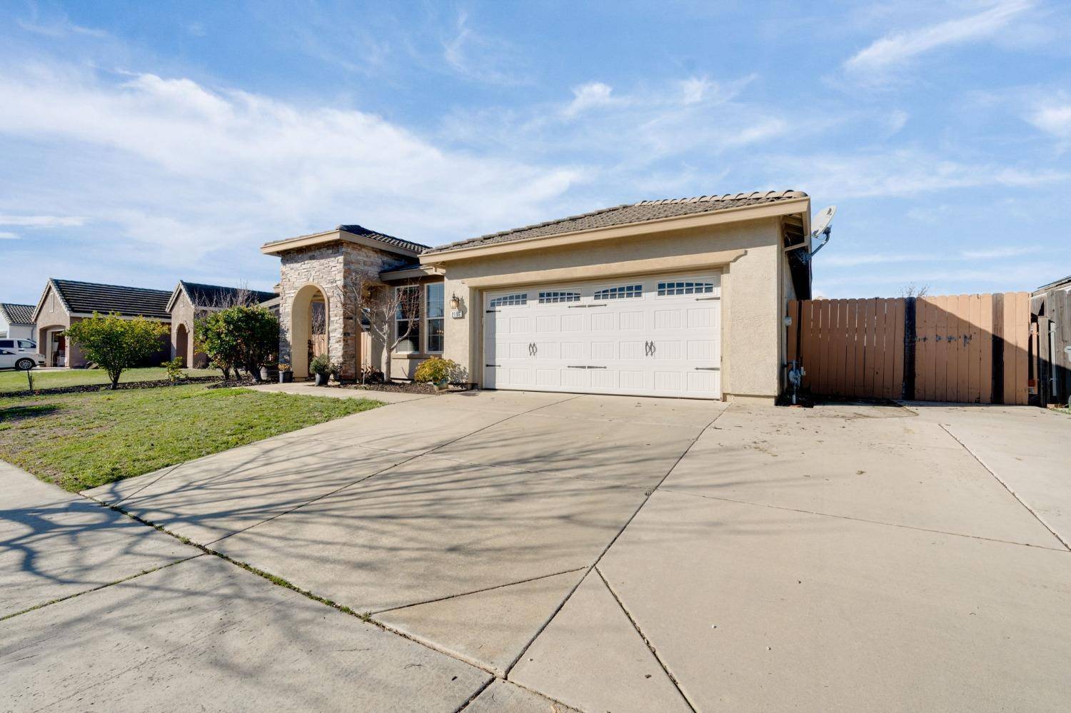 Plumas Lake, CA 95961,2196 Bidwell Bar DR