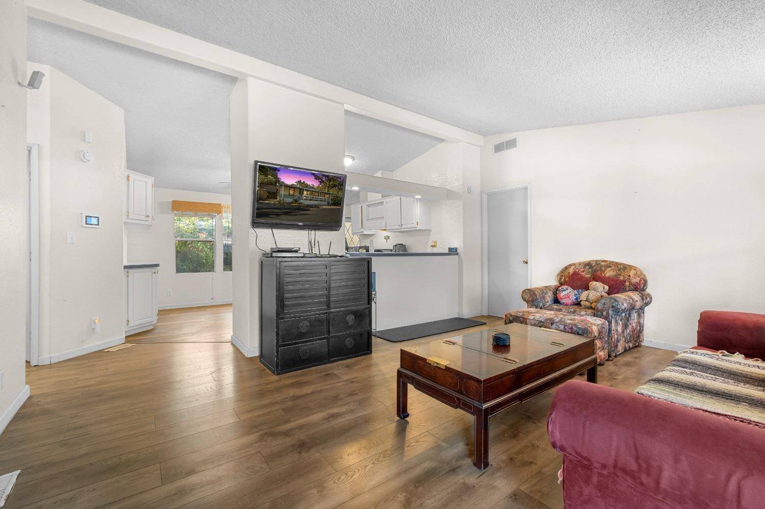 Loomis, CA 95650,4800 Auburn Folsom RD #11