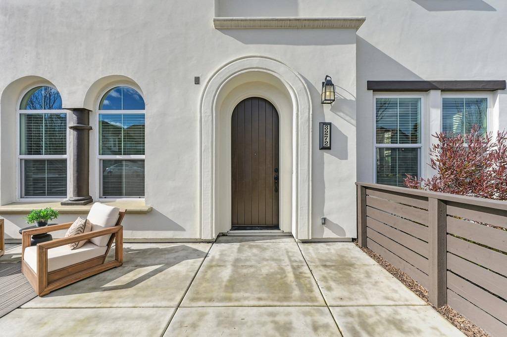 Sacramento, CA 95818,3272 Crocker DR