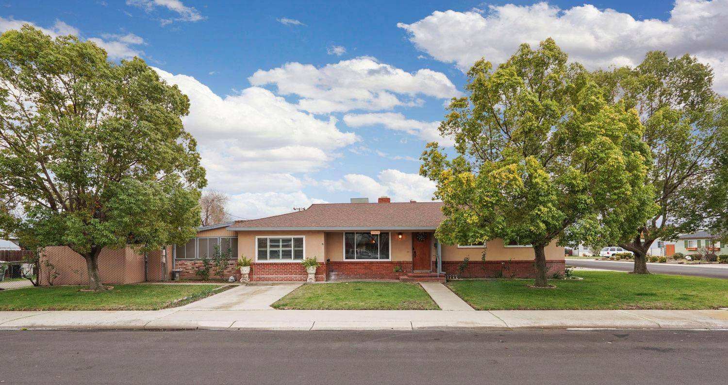 Manteca, CA 95336,940 Trinity ST