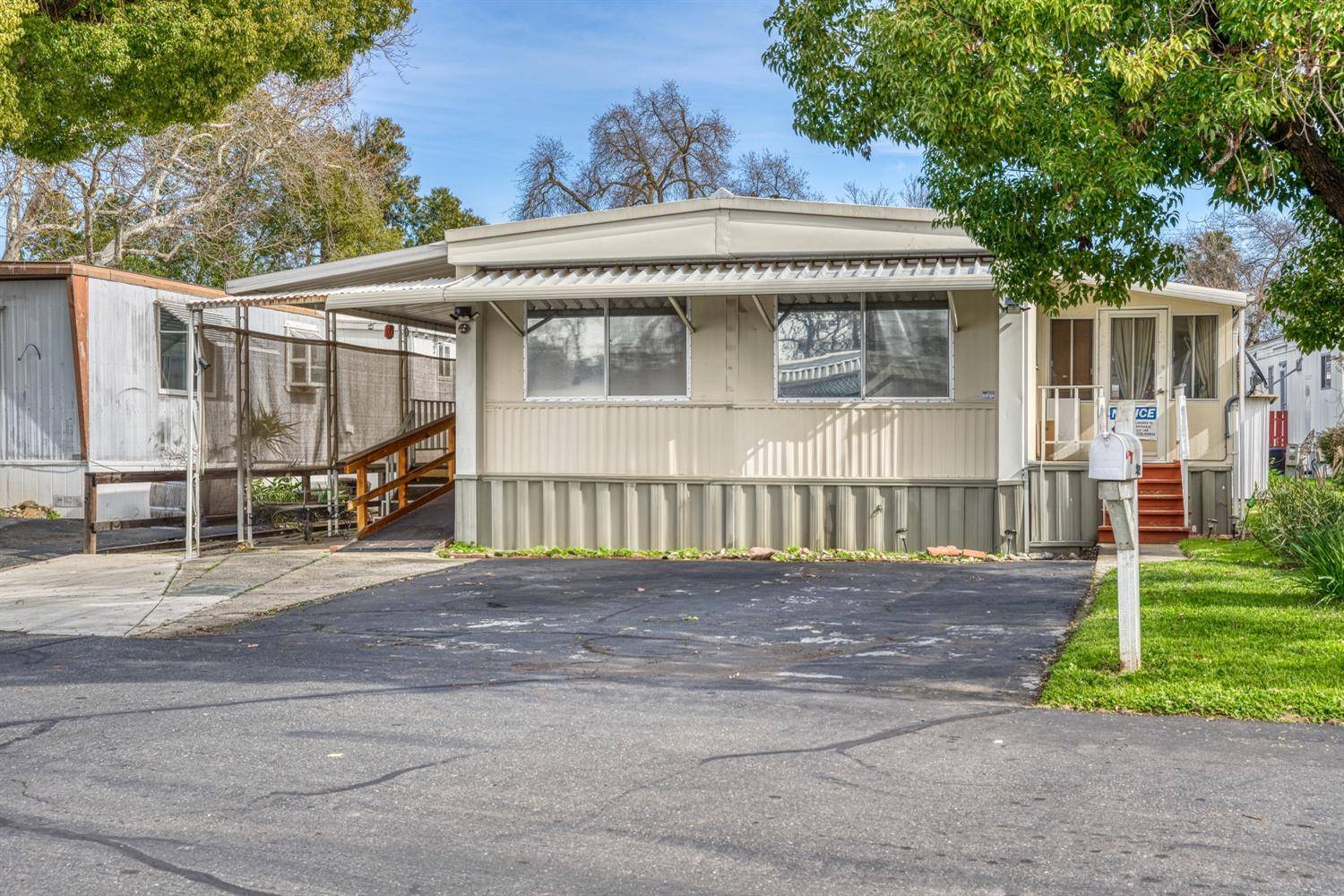 Sacramento, CA 95841,5202 Brook Park Lane