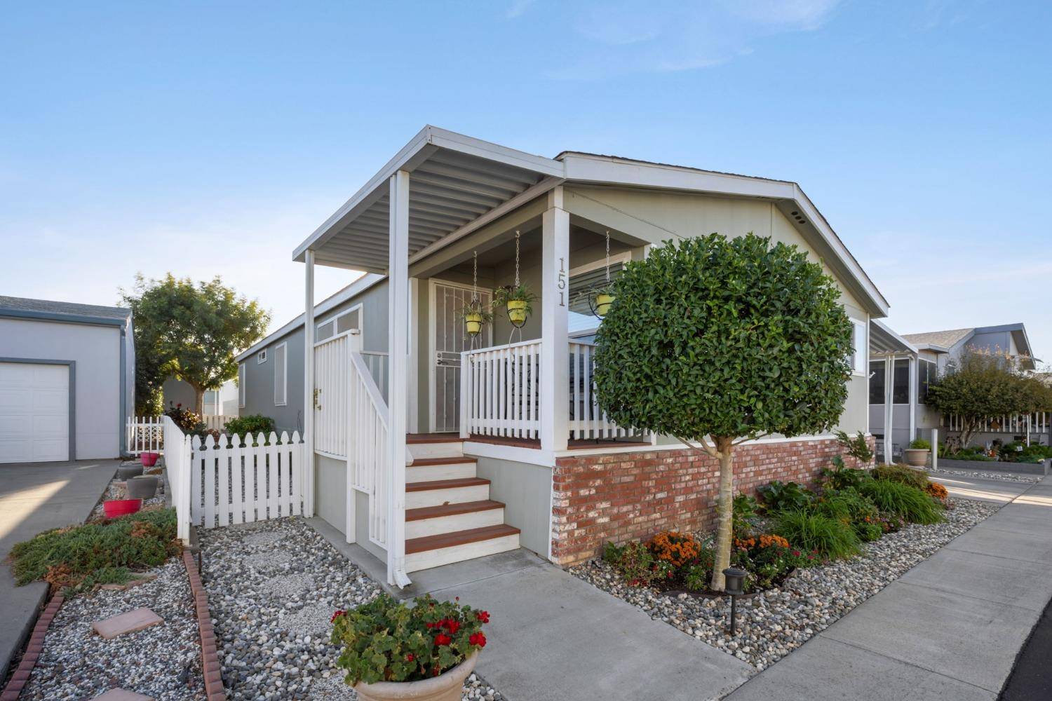 Dunnigan, CA 95937,5130 County Road 99W #151