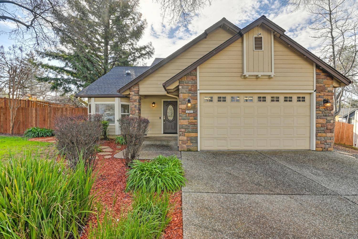 Auburn, CA 95603,1705 Lilac LN
