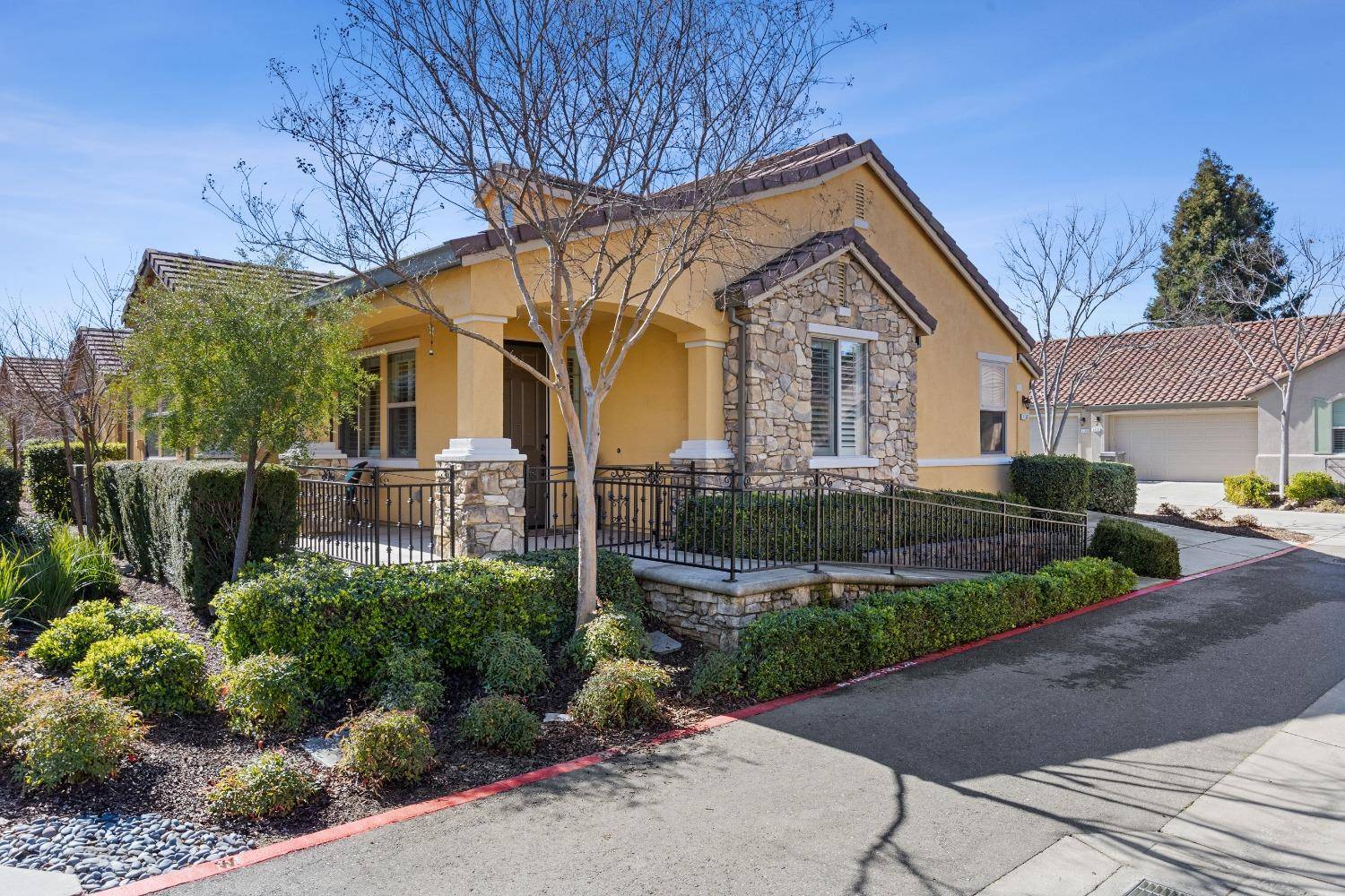 Roseville, CA 95747,1153 Volonne DR