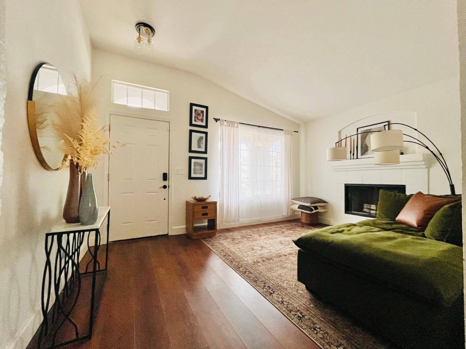 Elk Grove, CA 95624,8972 E Valley DR