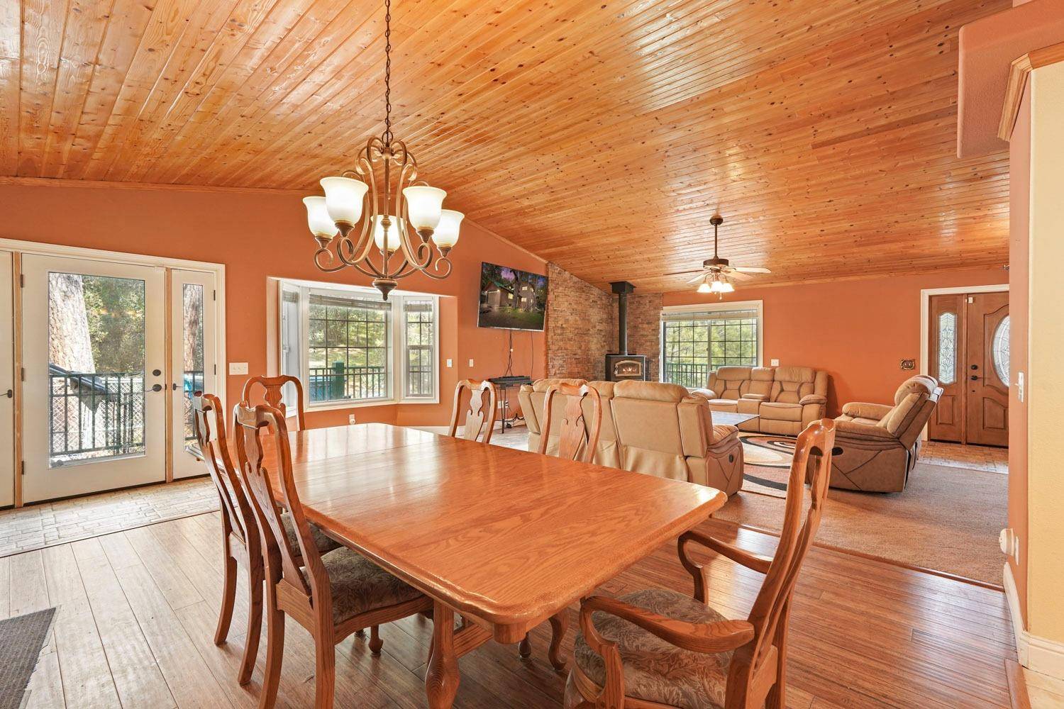 Mariposa, CA 95338,4965 Peak View RD