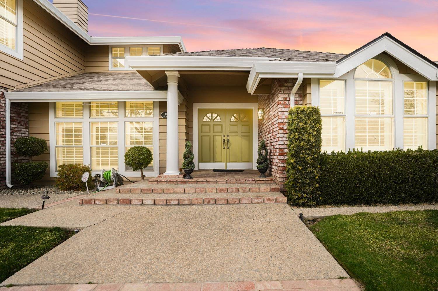 Modesto, CA 95356,409 Cottonwood DR