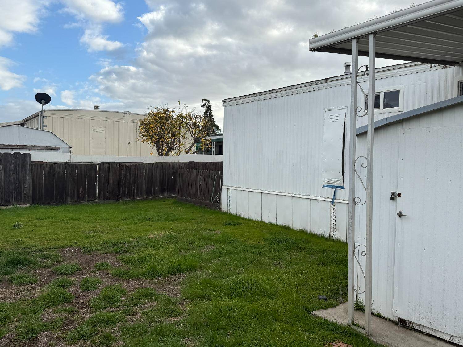 Delhi, CA 95315,15761 Woods ST #1
