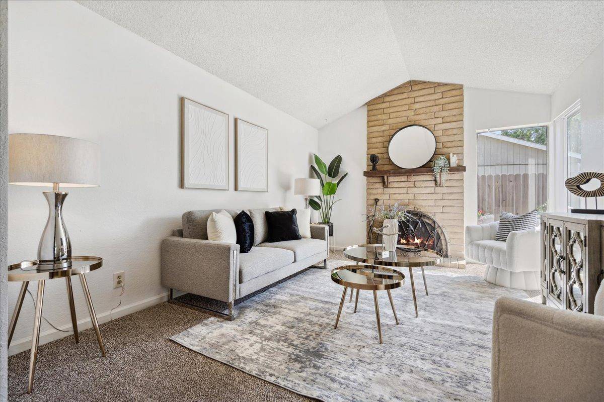 Sacramento, CA 95826,4308 Tallyho DR