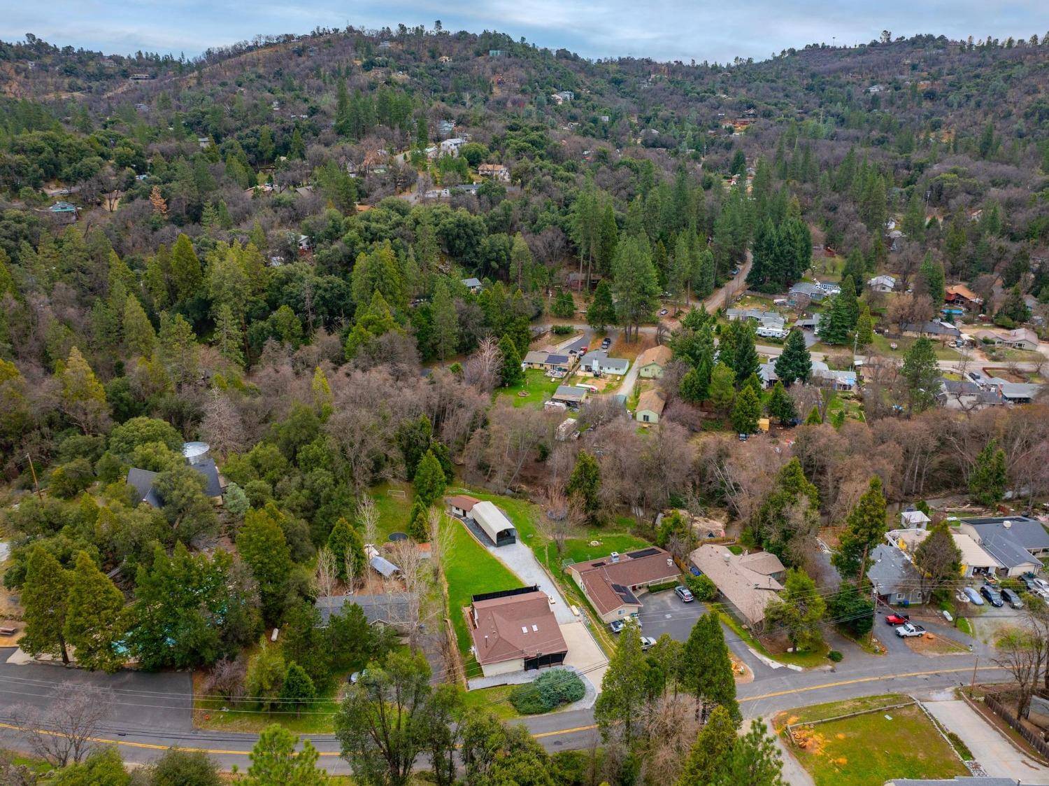 Sonora, CA 95370,16537 Creekside DR