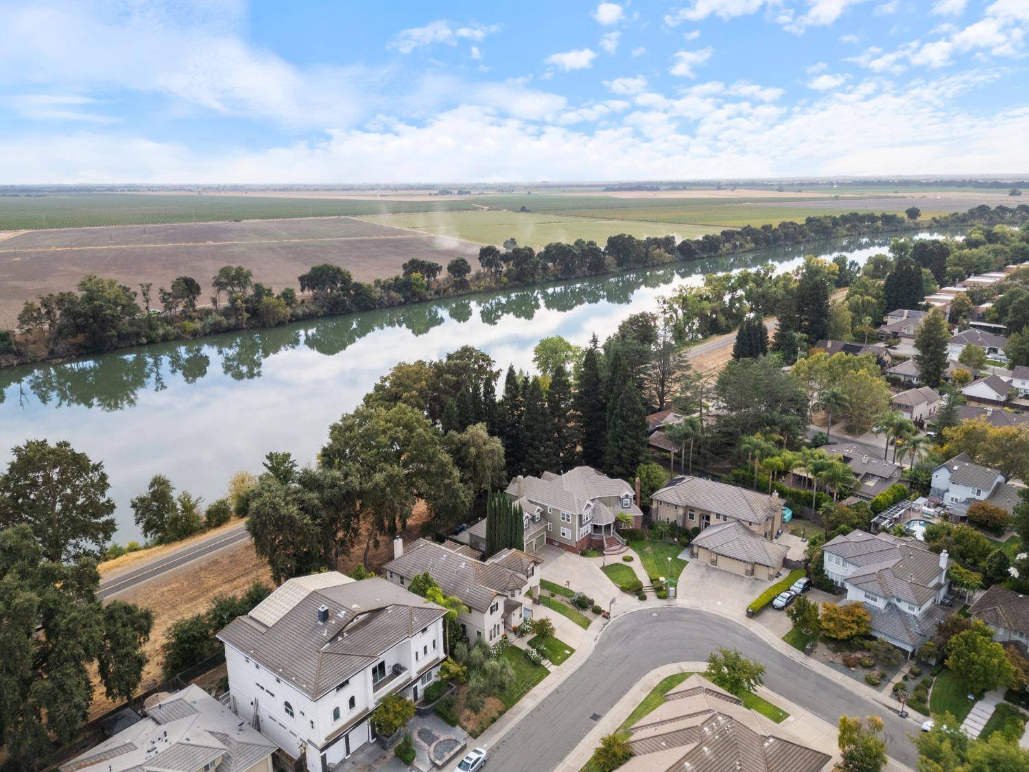 Sacramento, CA 95831,7724 Silva Ranch WAY