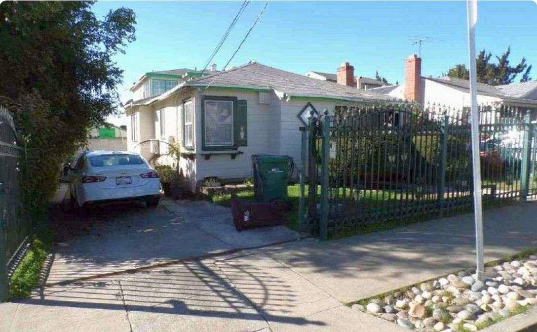 Oakland, CA 94601,5467 Crittenden ST