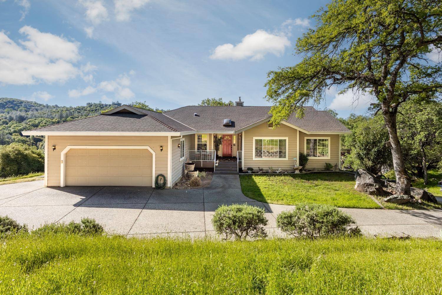 Penn Valley, CA 95946,13715 Sun Forest DR