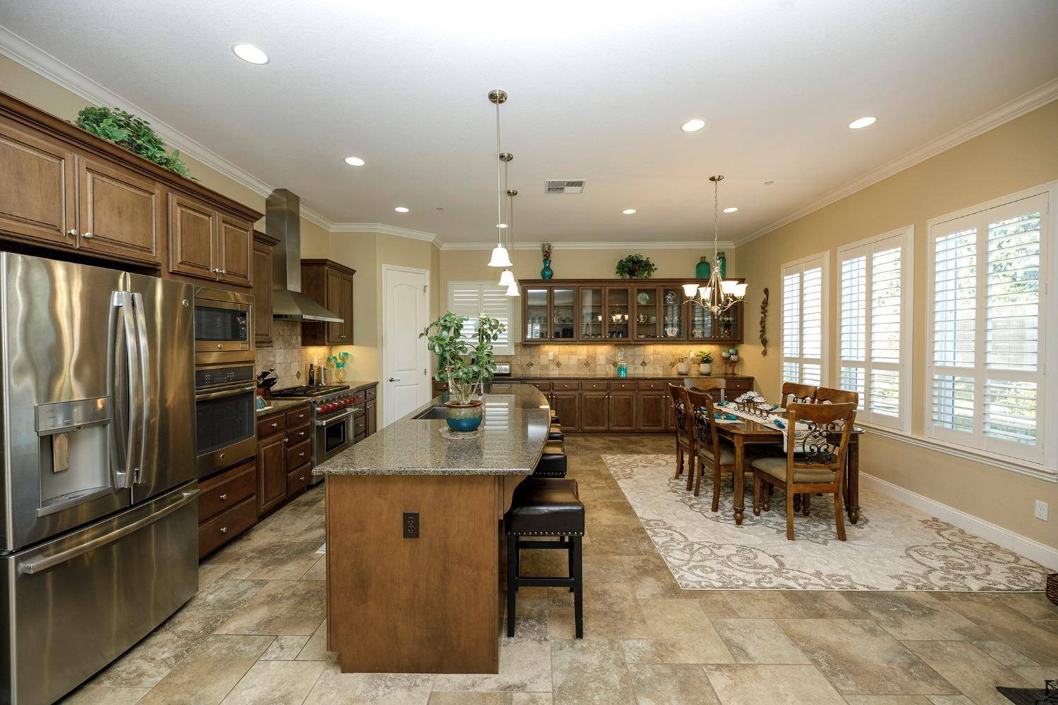 Oakdale, CA 95361,375 Via Attivo