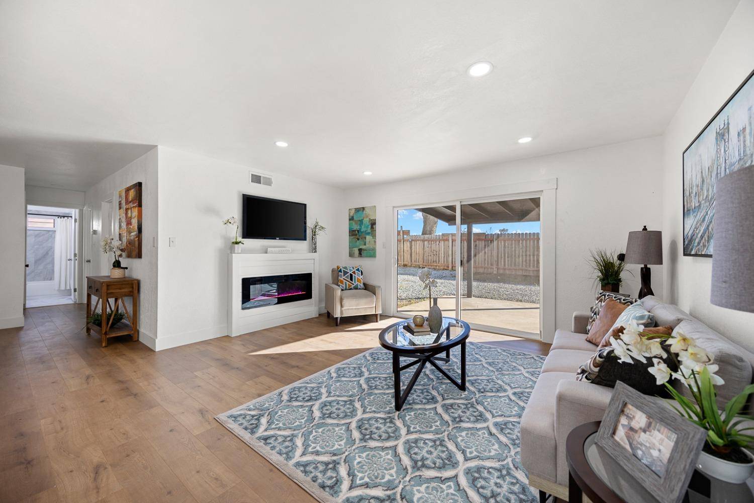 North Highlands, CA 95660,3918 Bainbridge DR