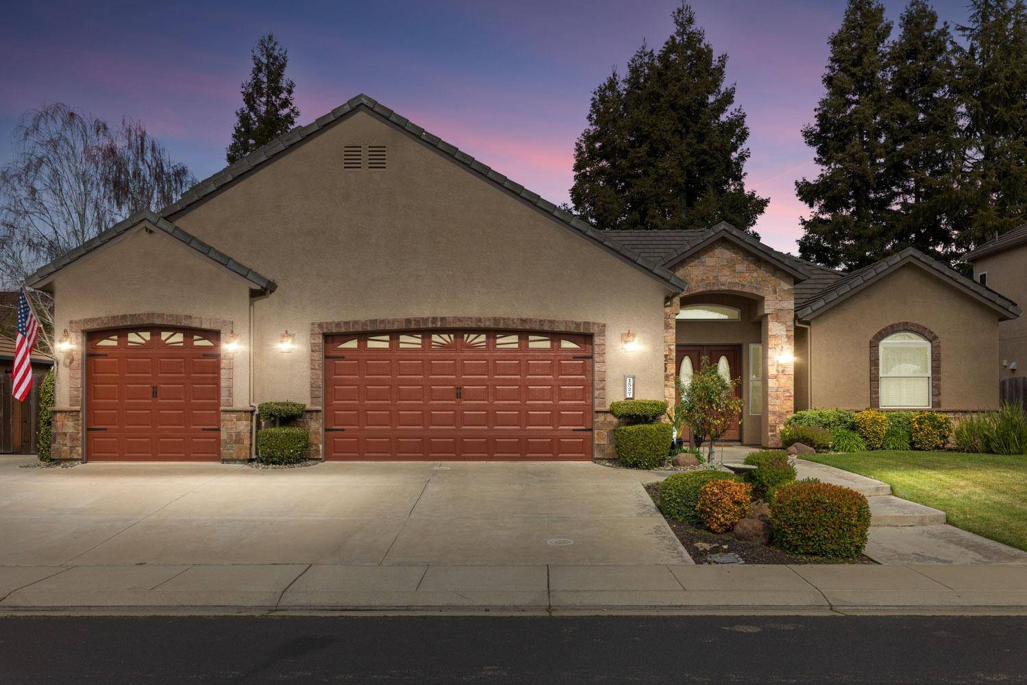 Manteca, CA 95336,1527 Deerpark DR