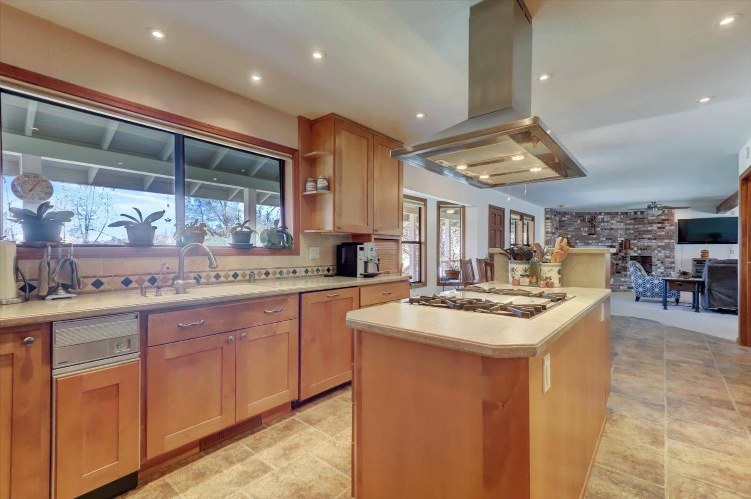 Nevada City, CA 95959,17216 Country CIR