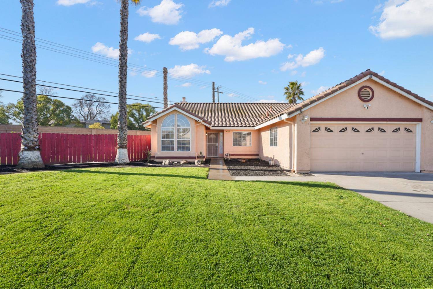 Modesto, CA 95351,1525 Feather River CT