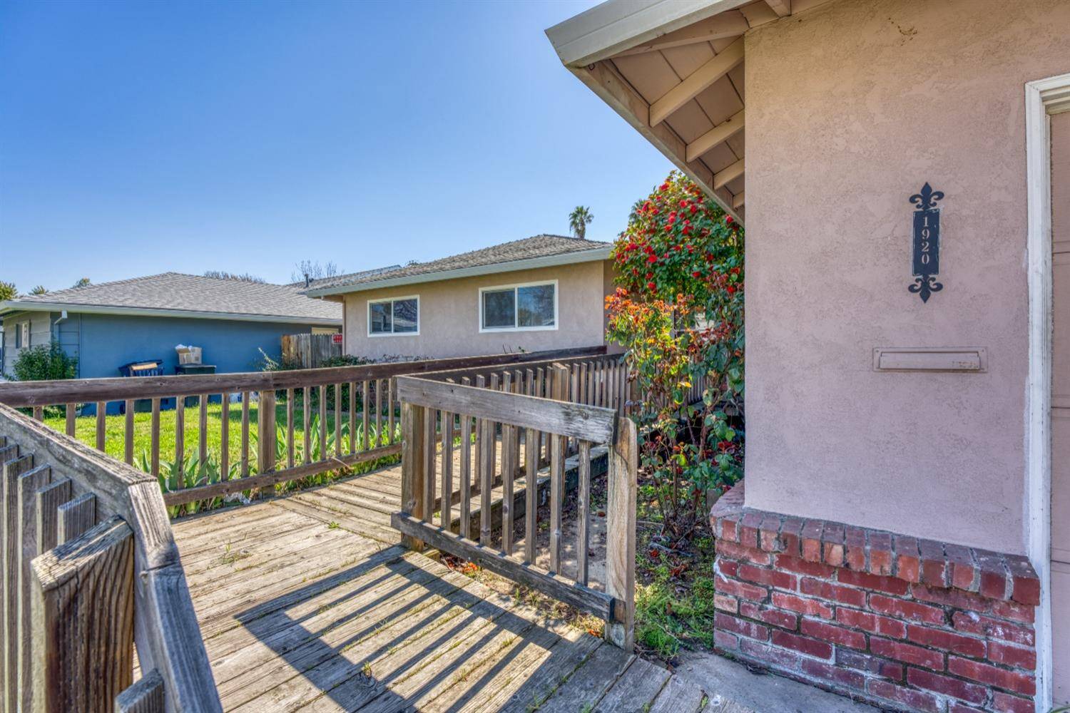Sacramento, CA 95822,1920 60th AVE
