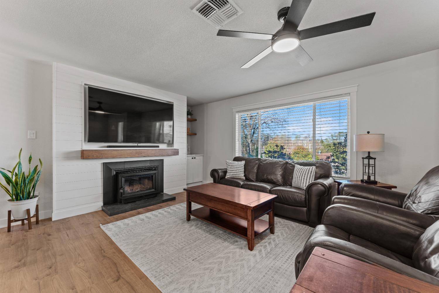 Auburn, CA 95602,10680 Kanehls COR