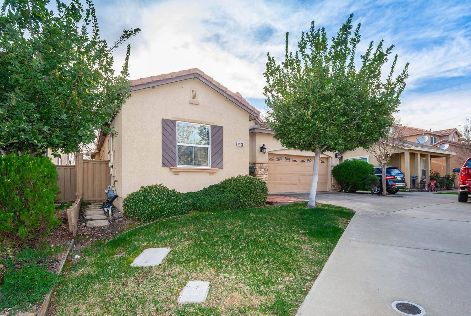 Rancho Cordova, CA 95670,3529 Rainsong CIR
