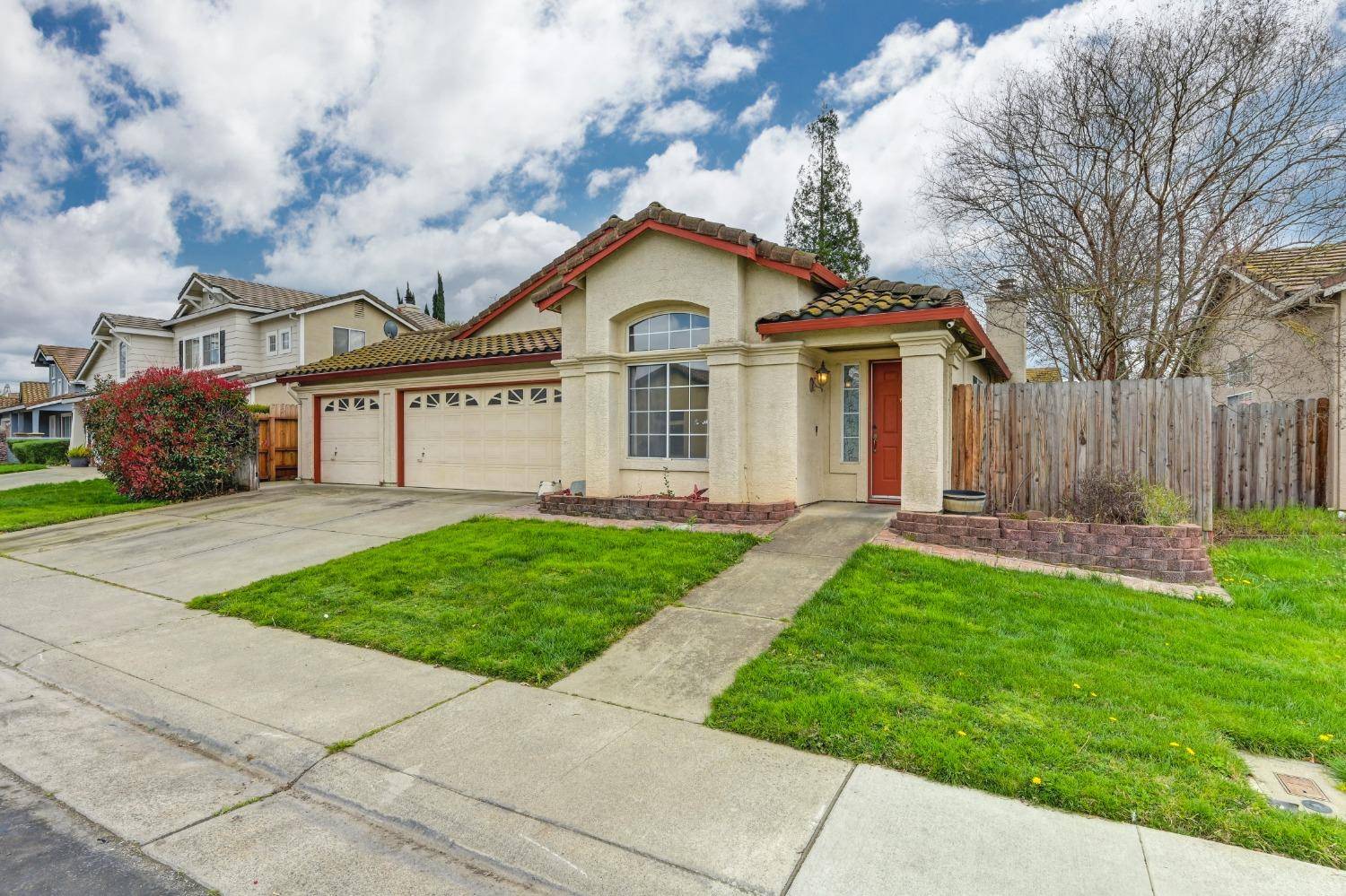 Elk Grove, CA 95624,9190 Lakemont DR