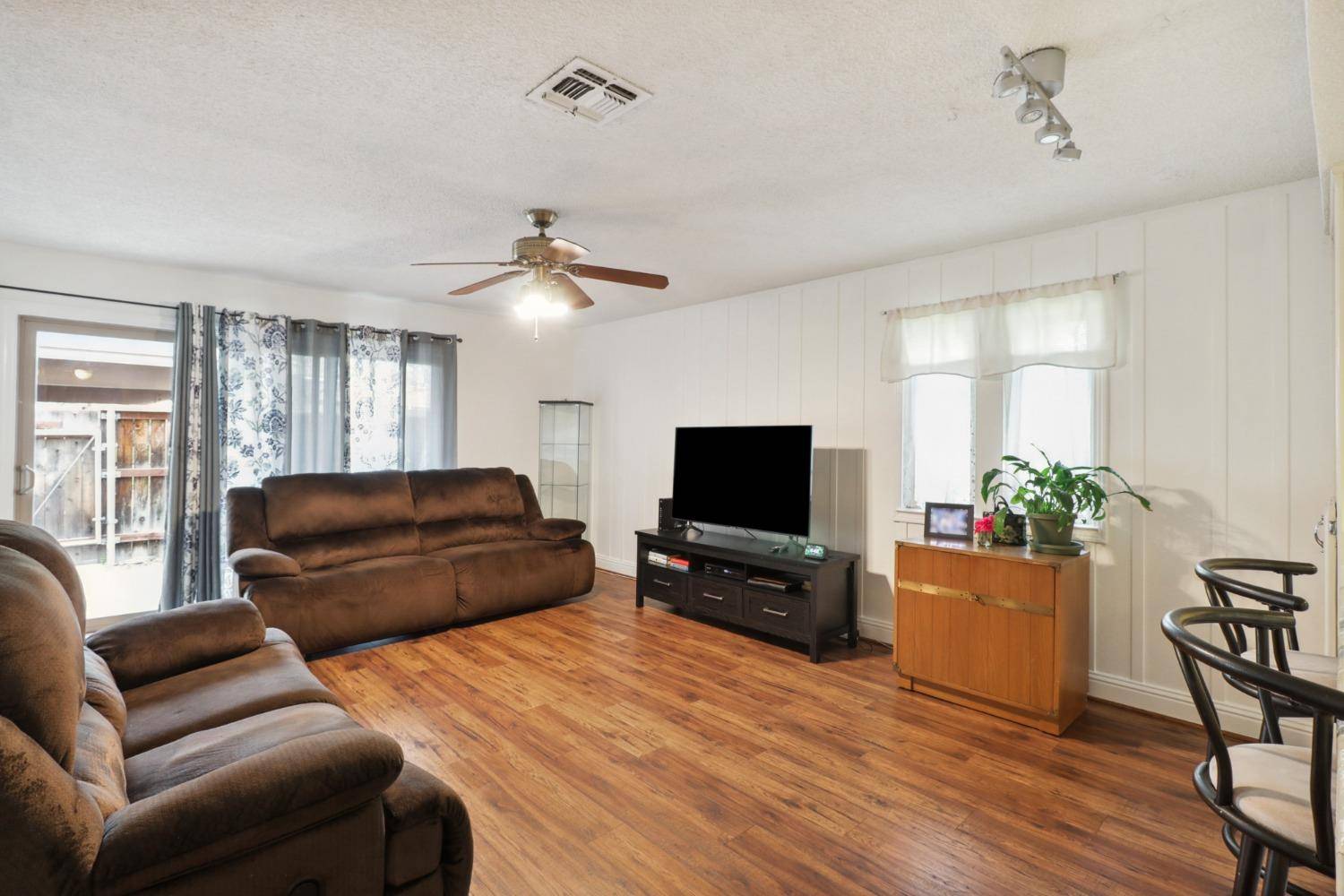 Carmichael, CA 95608,6044 Via Casitas
