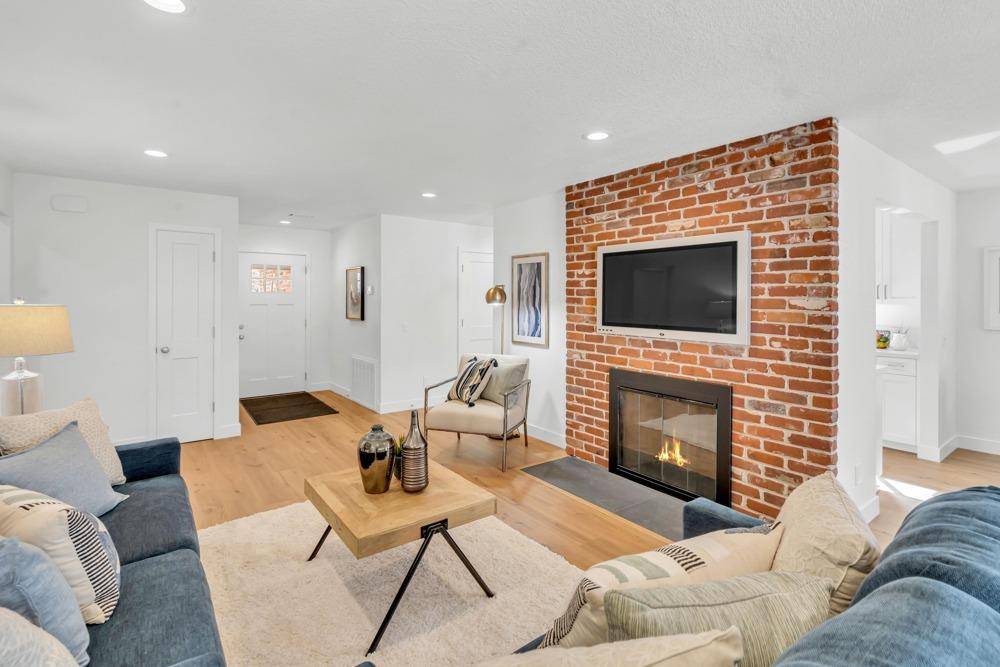 Sacramento, CA 95822,5100 Monterey WAY