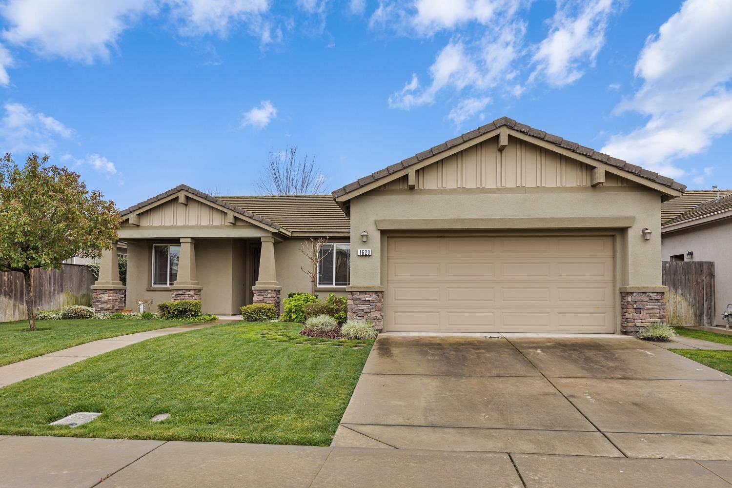 Stockton, CA 95209,1620 Oak Tree LN