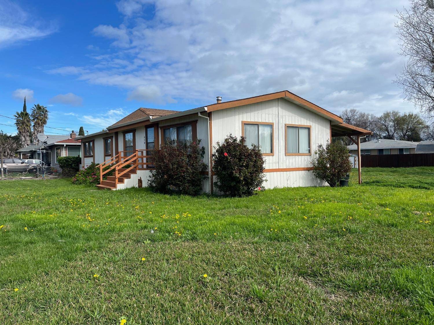 Isleton, CA 95641,419 F ST