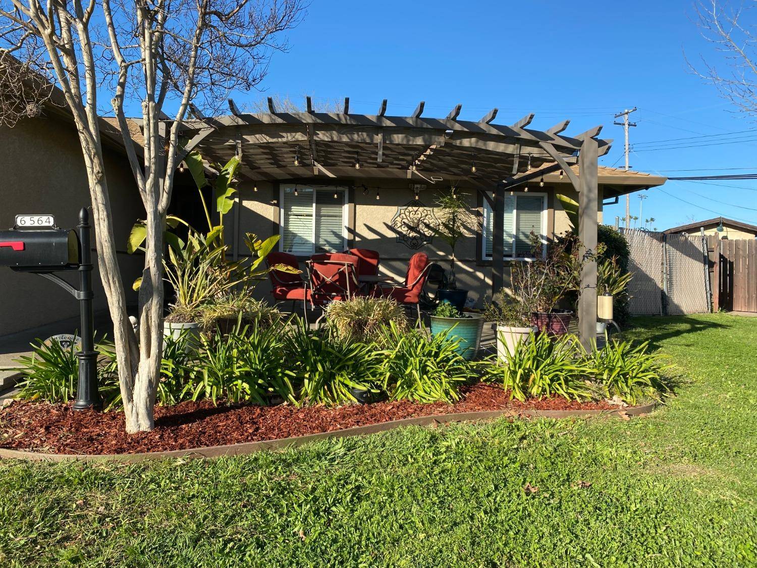 North Highlands, CA 95660,6564 Craighurst DR