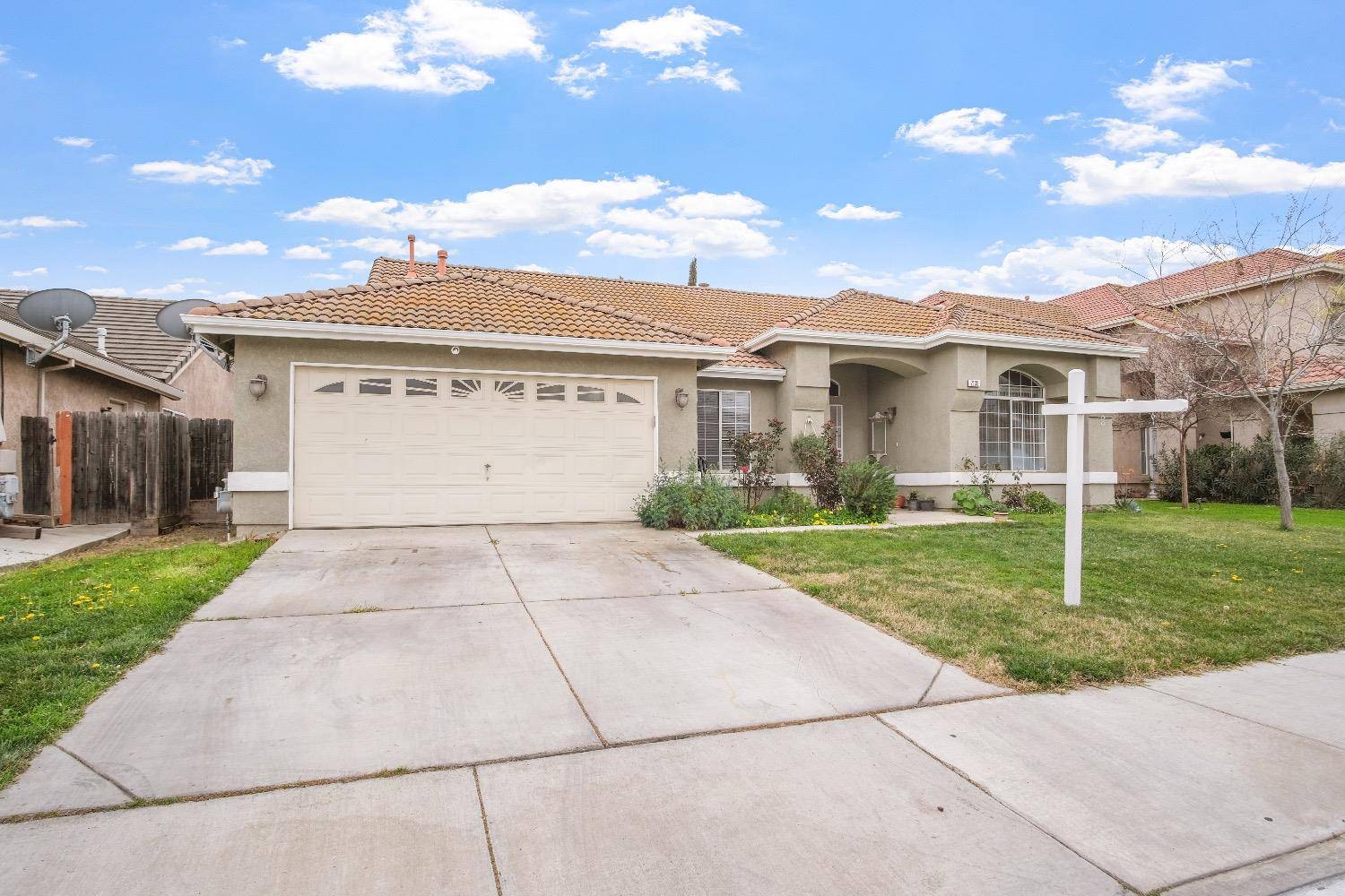 Los Banos, CA 93635,2139 Park Crest DR