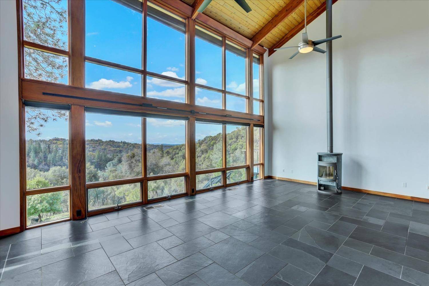 Grass Valley, CA 95949,20506 Adamson DR