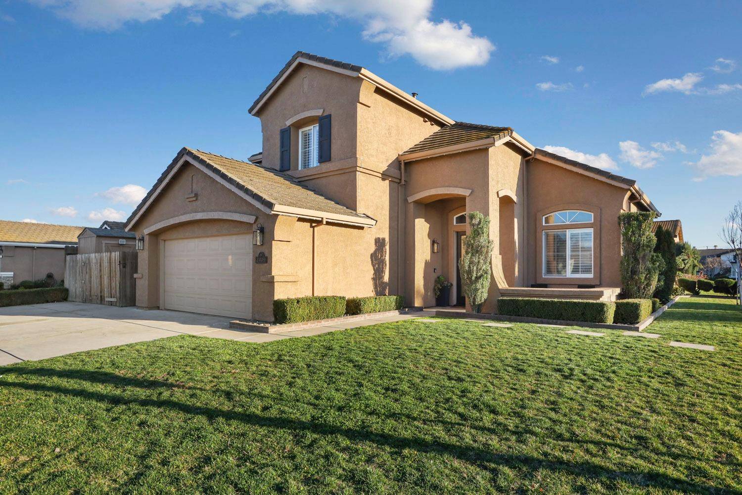 Escalon, CA 95320,2409 California