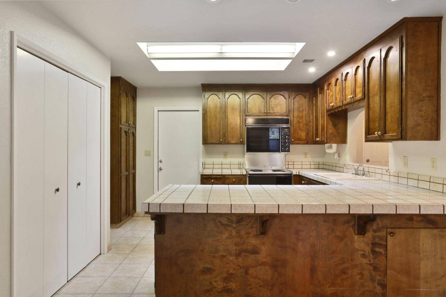 Stockton, CA 95207,4521 Lorenzo LN