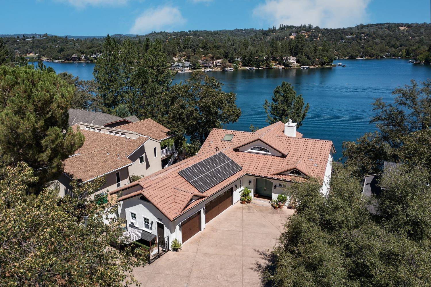 Auburn, CA 95602,23895 Lakeview CT