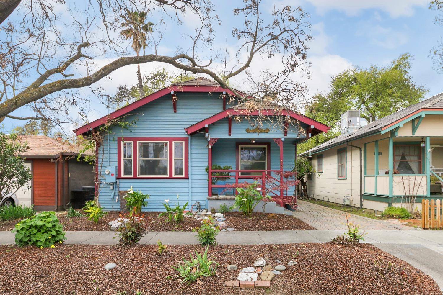 Davis, CA 95616,427 K ST