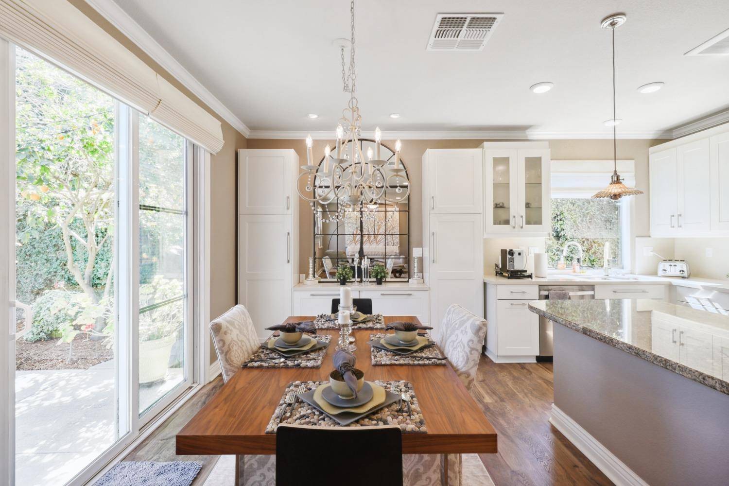 Davis, CA 95618,1012 Bendita CT