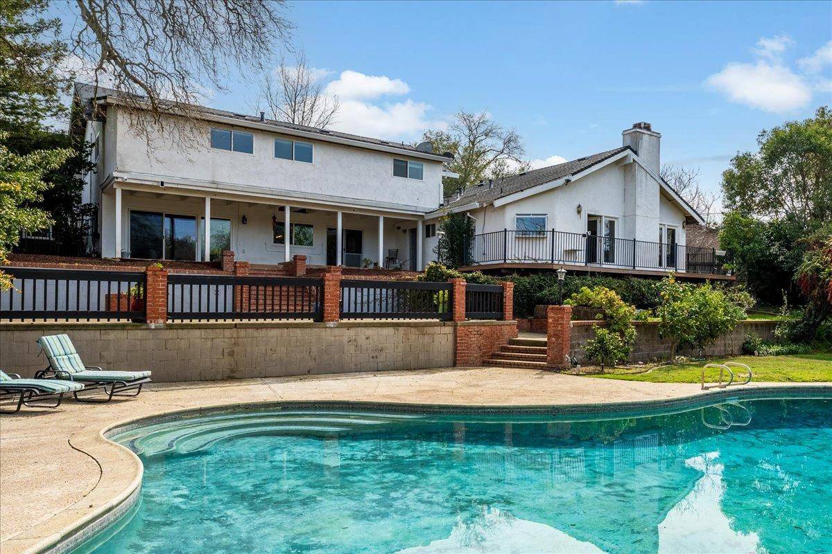Carmichael, CA 95608,4637 Hixon CIR