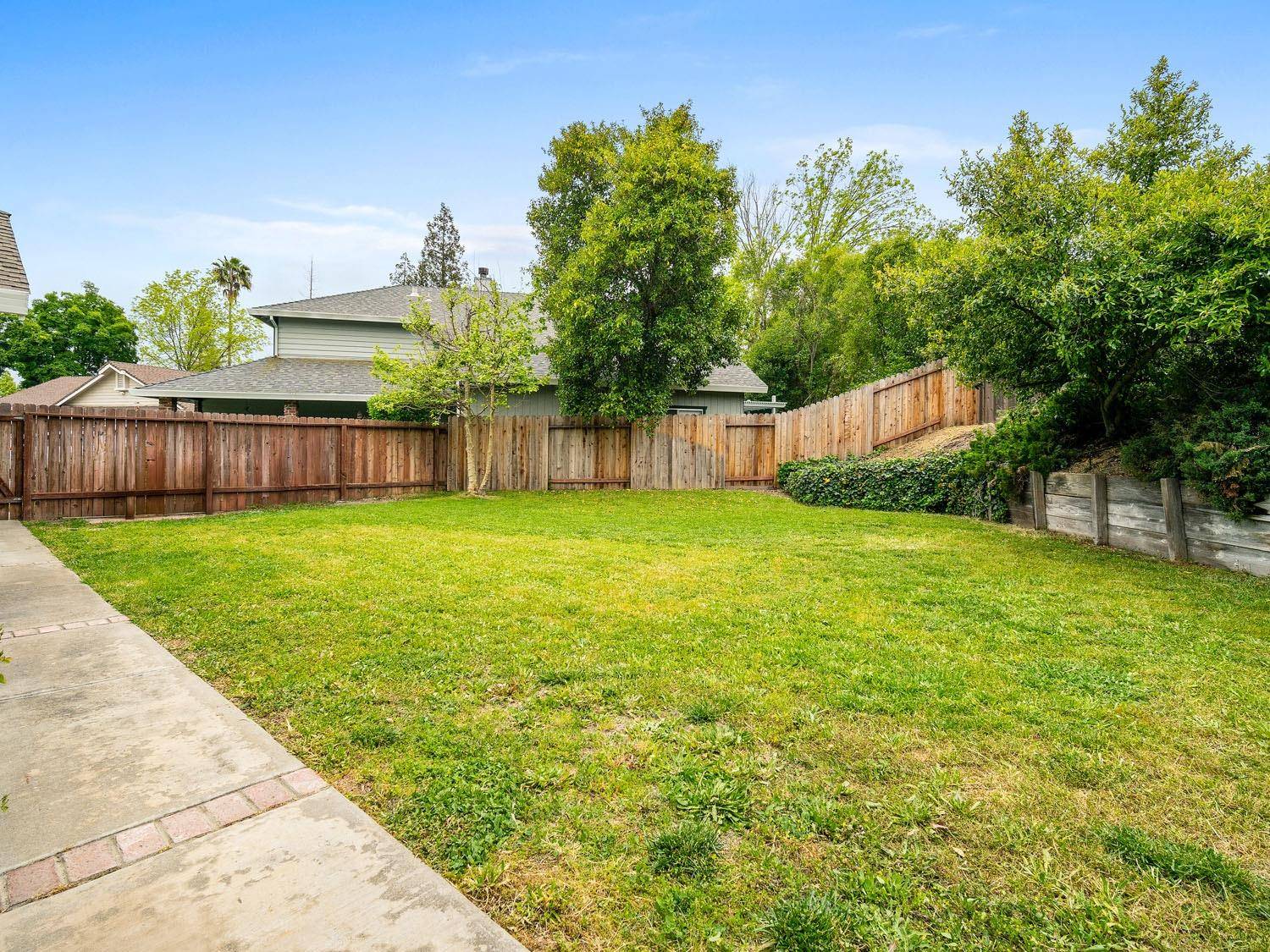 Antelope, CA 95843,3755 Stauss CT