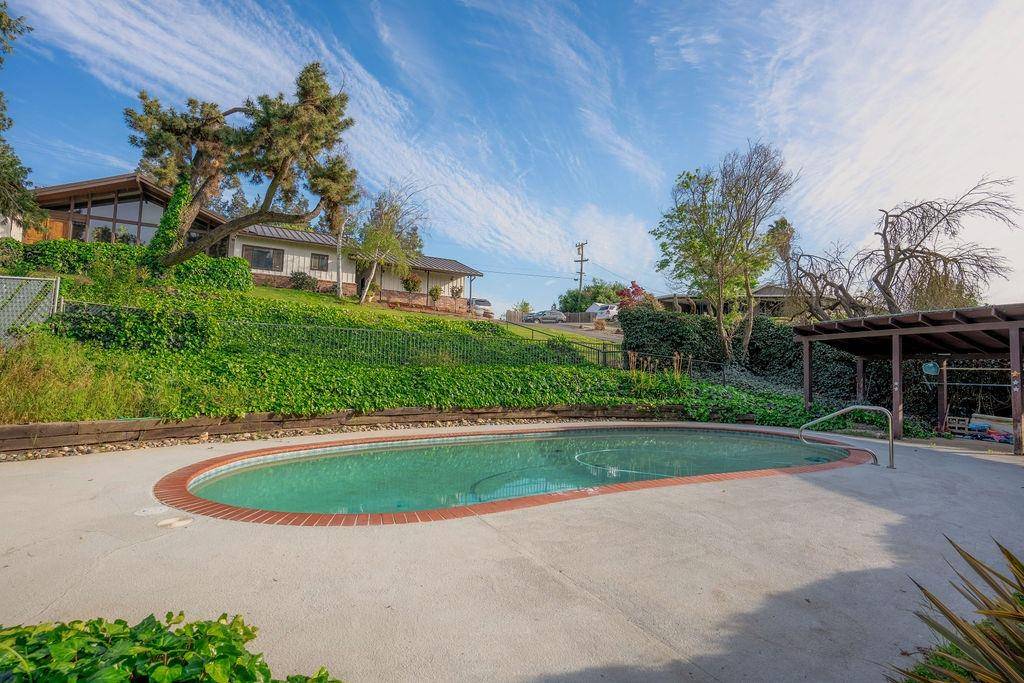 Oakdale, CA 95361,2319 Tioga AVE