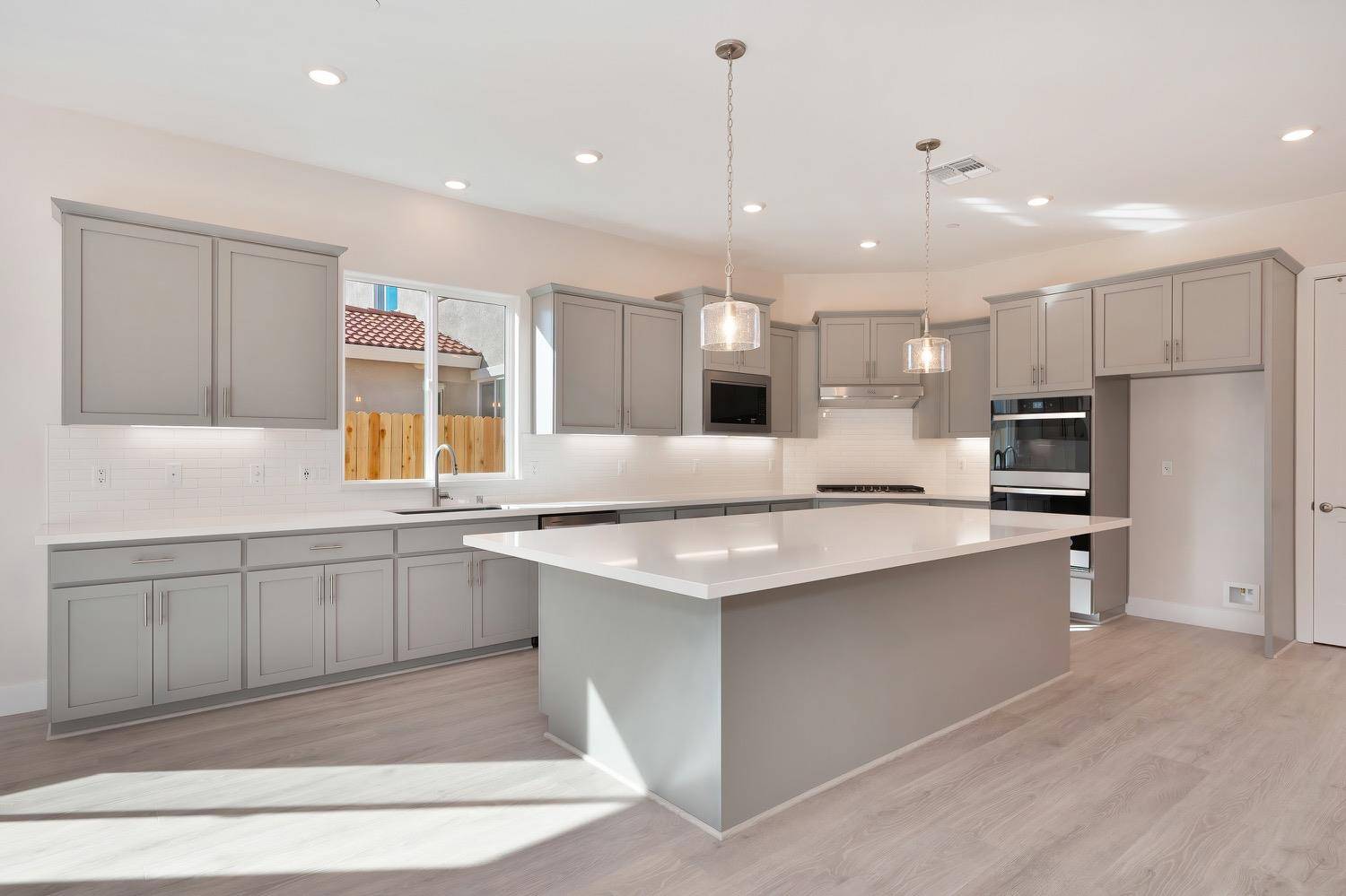 Roseville, CA 95747,2080 Arbor Ridge DR