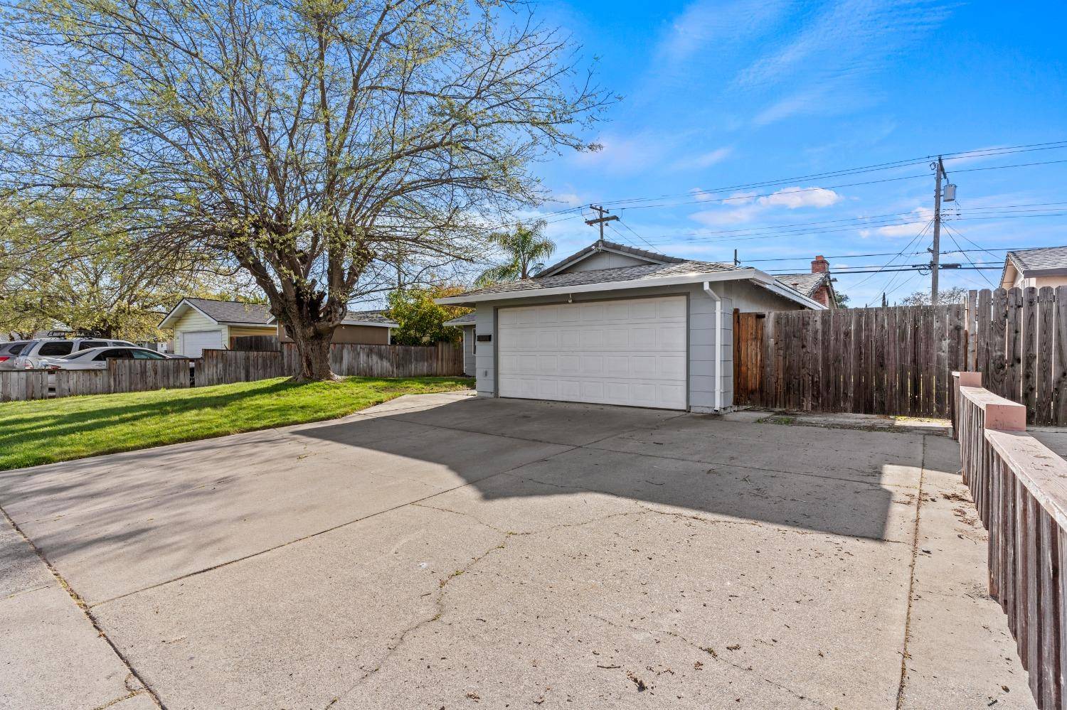 North Highlands, CA 95660,6305 Whitecliff WAY